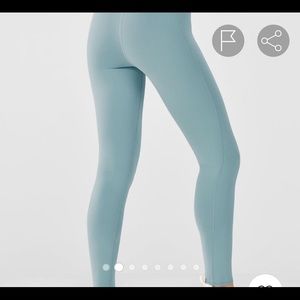 Fabletics 7/8 Capri Cut LeggingsNWT & Never worn!